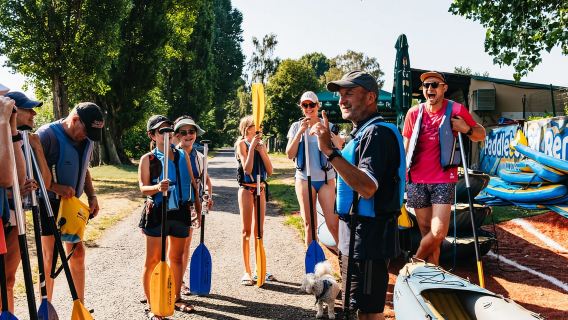 ปราก: ทัวร์พายเรือแคนูพร้อมไกด์นำเที่ยวที่แม่น้ำวัลตาวา