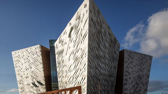 1-day tour to Giant's Causeway + The Dark Hedges + Titanic Museum in the UK|Includes admission ticket + guide