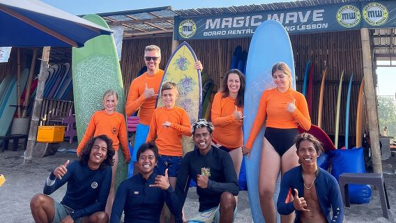Canggu: Surfing lesson with ISA certified instructor