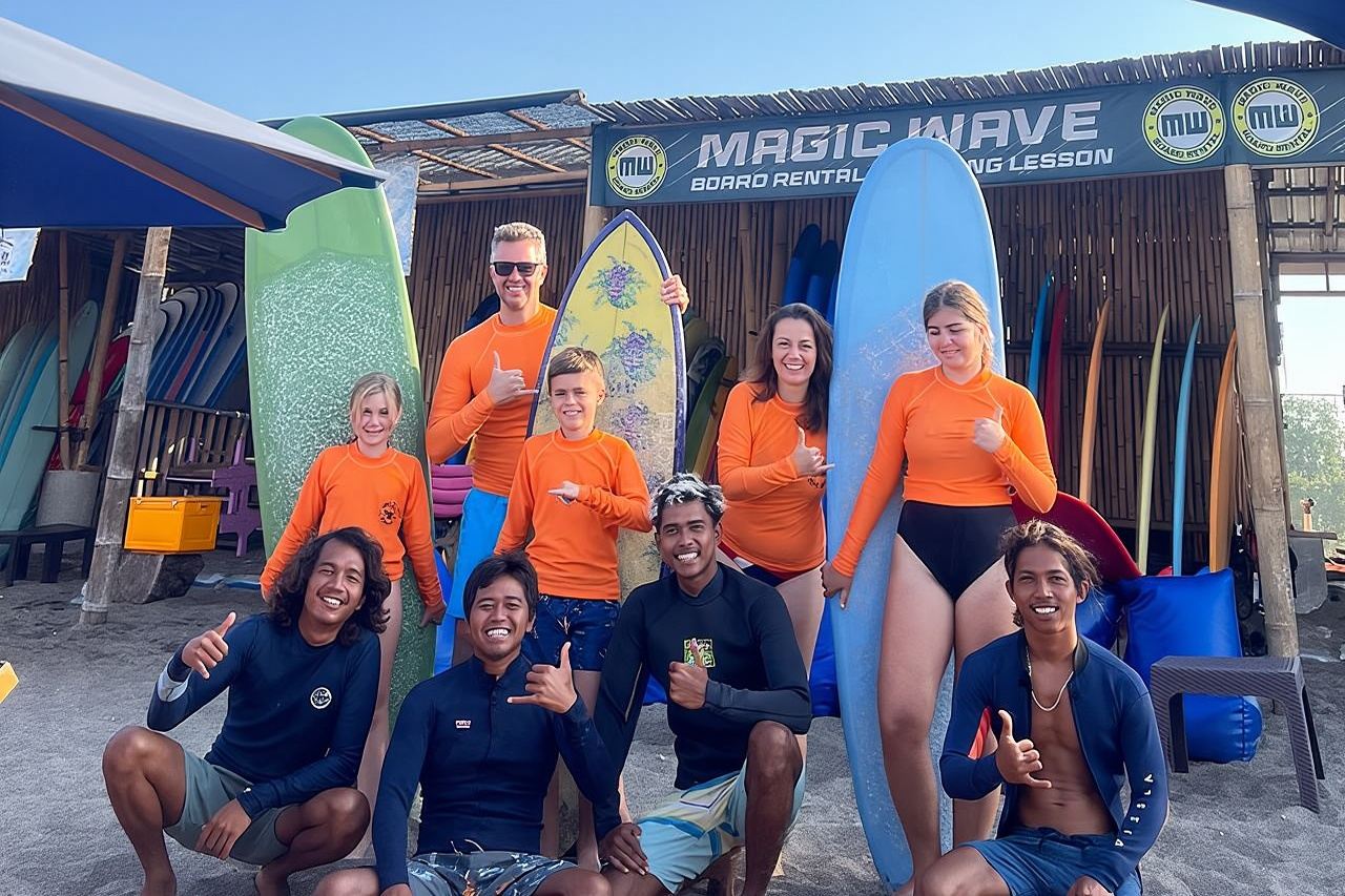 Canggu: Surfing lesson with ISA certified instructor