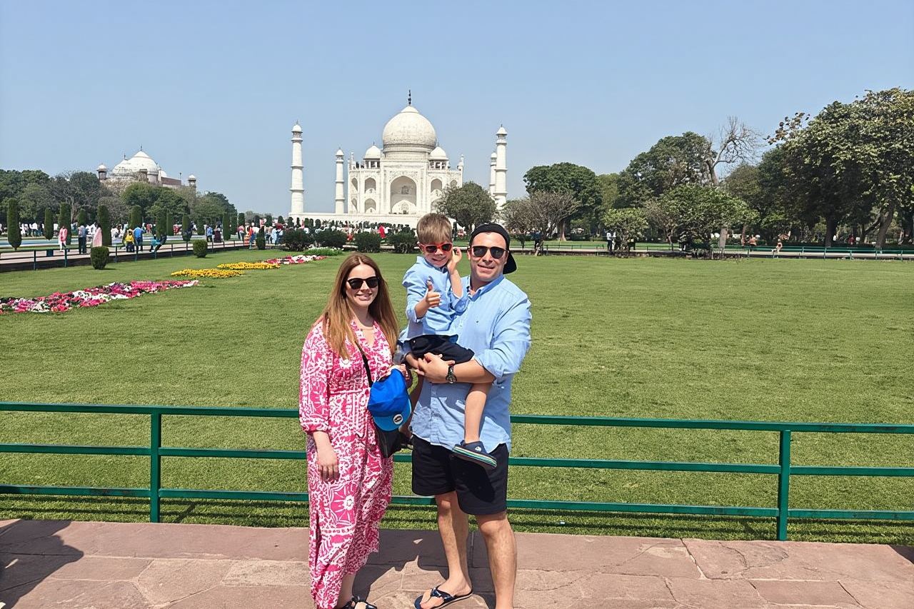 Private Tagesausflug zum Taj Mahal und zum Agra Fort mit dem Schnellzug – ALLES INKLUSIVE