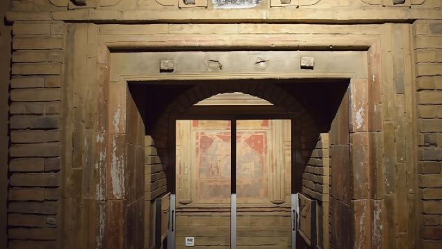 The Luoyang Museum of Ancient Tombs [90-min in-depth guided tour + Bluetooth headset]