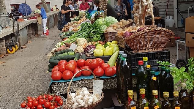 Split Geschichte und Gastro Kleingruppentour mit Essen und Getränken