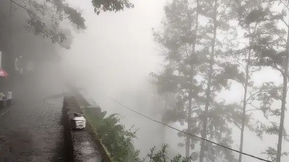 Sinhagad Fort Trip (Guided Half Day Sightseeing Tour)