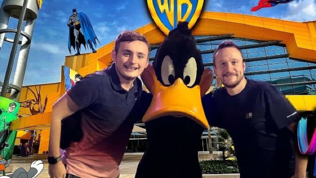 Dari Dubai: Masjid Agung Sheikh Zayed + Tema Hiburan Warner Bros (Termasuk Perkhidmatan Pengangkutan)