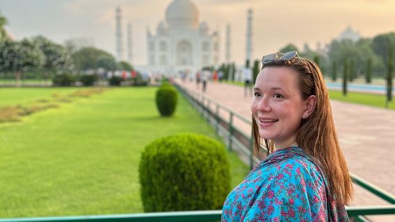 Private Sunrise Taj Mahal & Agra Tour from Delhi by Luxury Car 