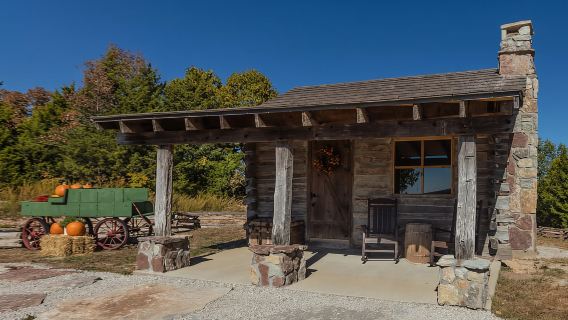 Branson: Table Rock Lake and Baird Mountain Jeep Tour