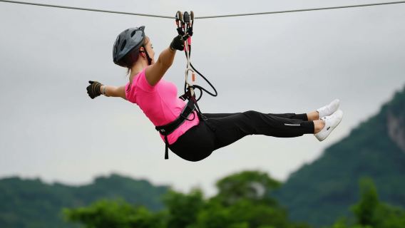 Pattaya: Cuộc phiêu lưu Zipline với 25 sàn trượt có tùy chọn trẻ em