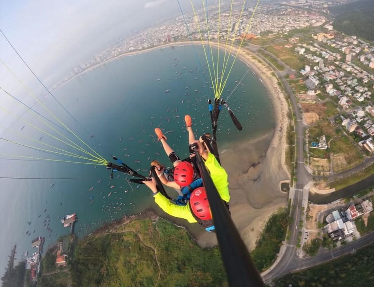 Da Nang: Monkey Mountain Paragliding Experience