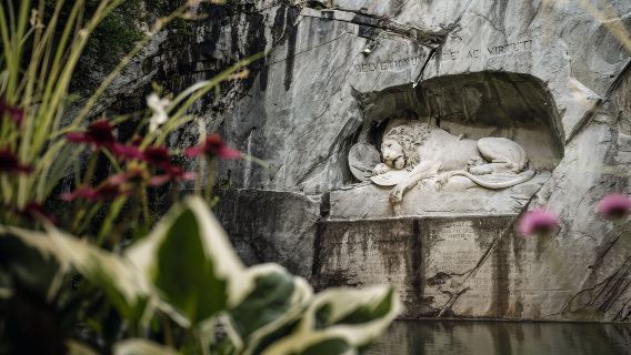 Lawatan sehari separa kendiri ke tempat menarik Zurich dan Lucerne