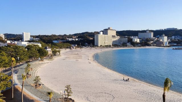 日本白濱町白良濱+圓月島+千疊敷+三段壁一日遊【中文包車】