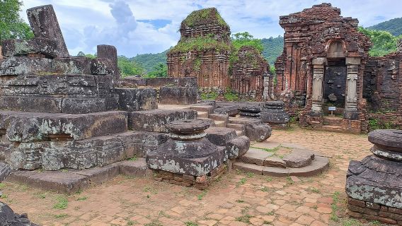 Thánh địa Mỹ Sơn và Ngũ Hành Sơn từ Hội An hoặc Đà Nẵng