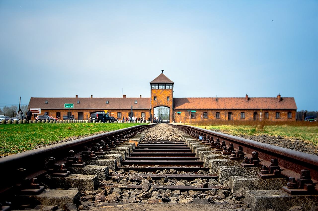 Auschwitz Birkenau and Wieliczka Salt Mine Guided Full Day Tour