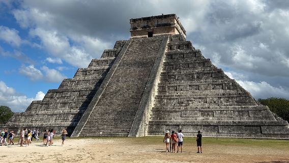 Chichén Itzá, Izamal y Cenote con almuerzo y recogida en Mérida