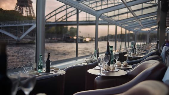 Paris en Scene 3 Course Seine River Dinner Cruise