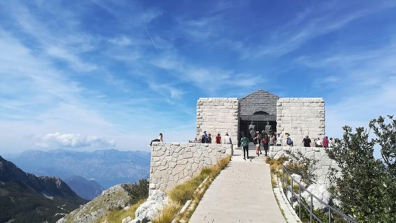 Частный национальный парк Ловчен с дегустацией еды и вина