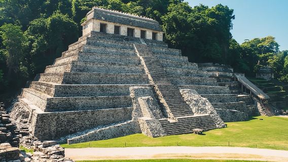 Palenque Archaeological Zone and Roberto Barrios Waterfall Tour