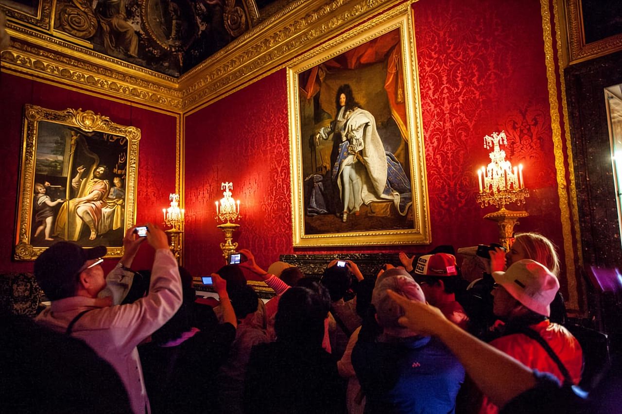 Gardens of Versailles Walking Tour & Palace Entry