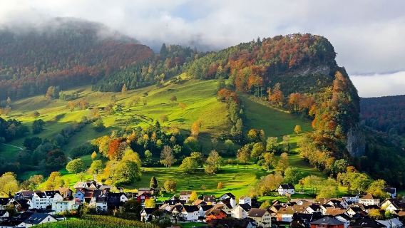 チューリッヒ発-ハイジの故郷とリヒテンシュタインの旅【ワンデーツアーで2カ国巡る】
