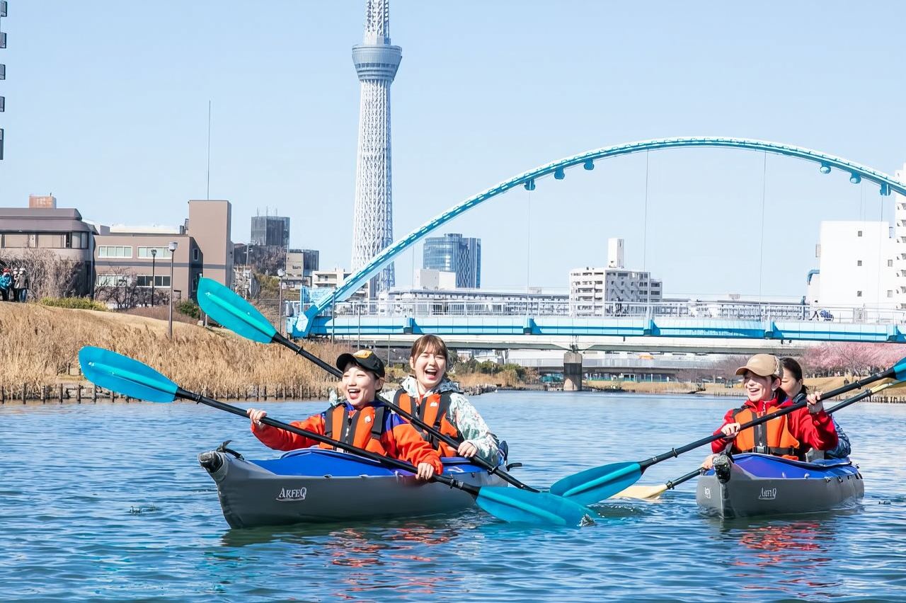 Каякинг 1,5 часа [Экскурсия по популярным достопримечательностям Токио — каякинг-приключение]