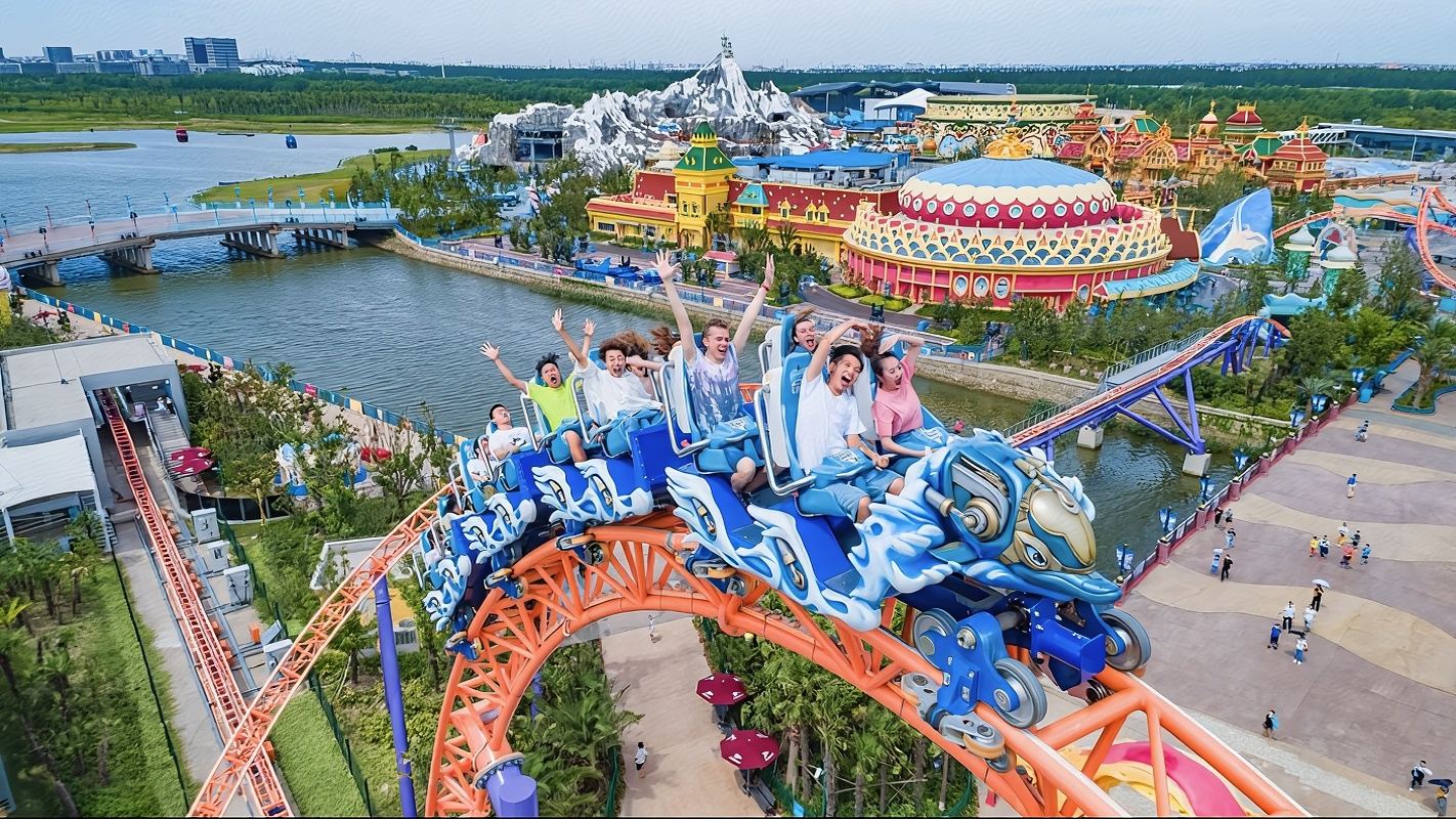 Shanghai Family or Couple Tour:Haichang Ocean Park+Bund+Circus World ERA Acrobatic Show