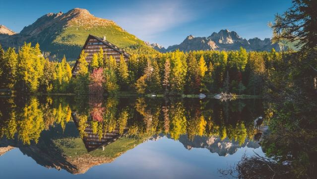 Excursión de un día con guía desde Viena: Montes Tatras, Čičmany y Castillo de Bojnice