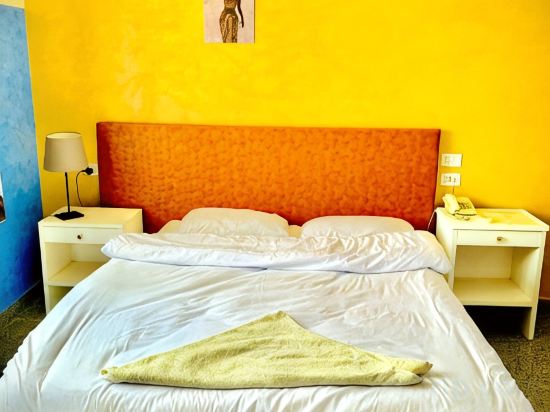 Nile Valley Hotel & Restaurant - Tap to explore photos