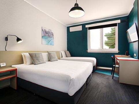 Greenacre Hotel Room Type - Studio with King and Single