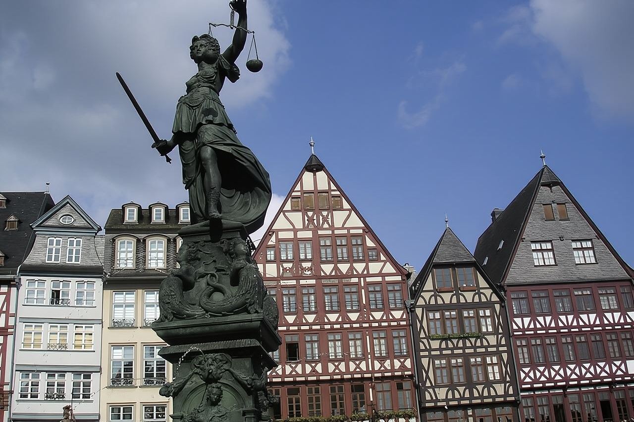 Frankfurt Highlights English Walking Tour 