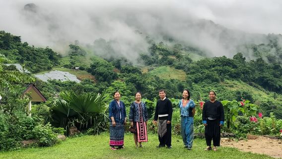 Half day Long Neck hill tribe and Hmong hill tribe village