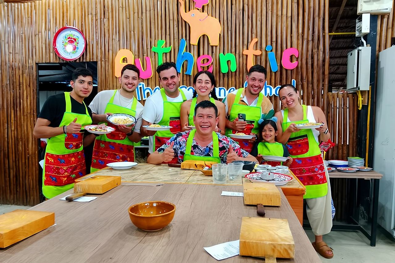 Corso pratico di cucina di mezza giornata con Authentic Thai Cooking