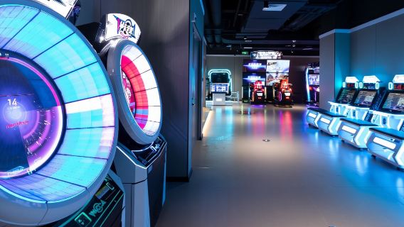 Terme Aquila (valido tutti i giorni) Biglietto balneazione 24H + gioco e-sport illimitato + pernottamento gratuito