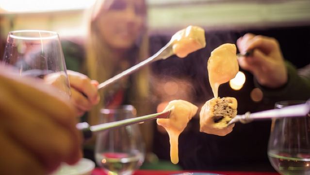 Zurich eTukTuk Private Tour - with Cheese Fondue and Wine