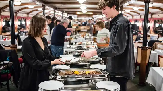 Budapest Danube Cruise with Buffet Dinner, Performances and Music