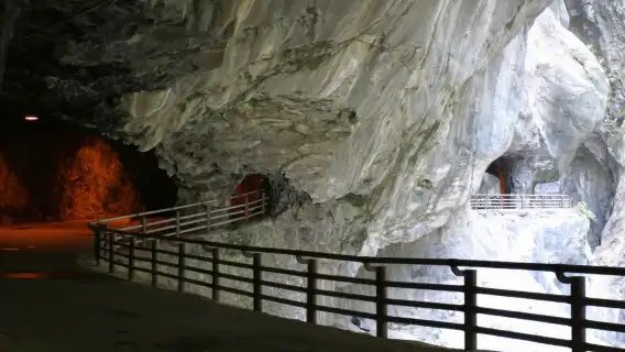 Hualien Taroko National Park + Qixingtan Scenic Area + Ch'ing-shui Cliff 1-day tour
