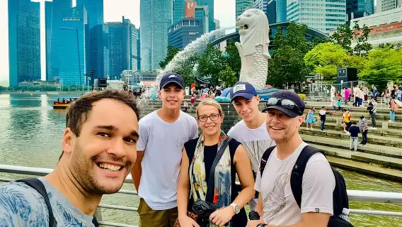 Singapore Introductory Tour: Private & Custom with a Local Guide