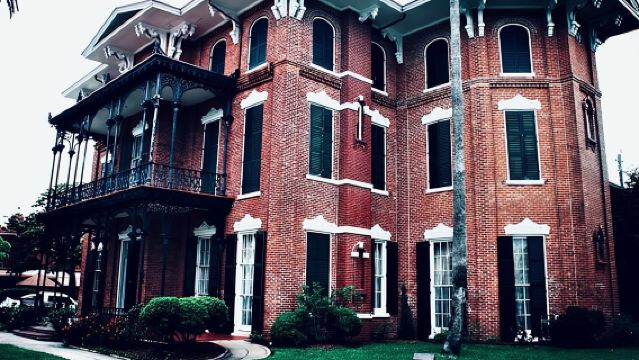 Combo: "Dark of the Moon" Ghost Tour + Red Light District Tour