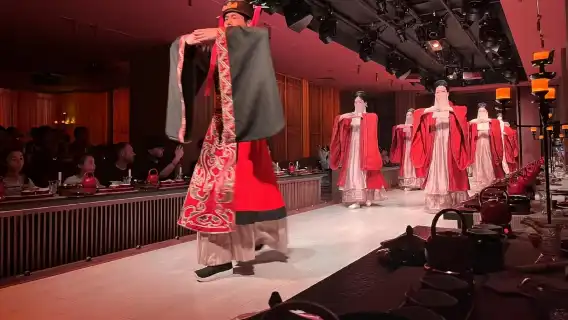 Beijing Royal Banquet · Ancient Chinese Immersive Imperial Feast (Luxury royal experience + Traditional Chinese ethnic dance performance + Royal banquet + Immersive time-travel experience)