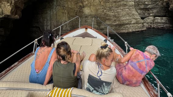 Budva: Tour thuyền trọn ngày đến Petrovac kèm điểm dừng bơi lội