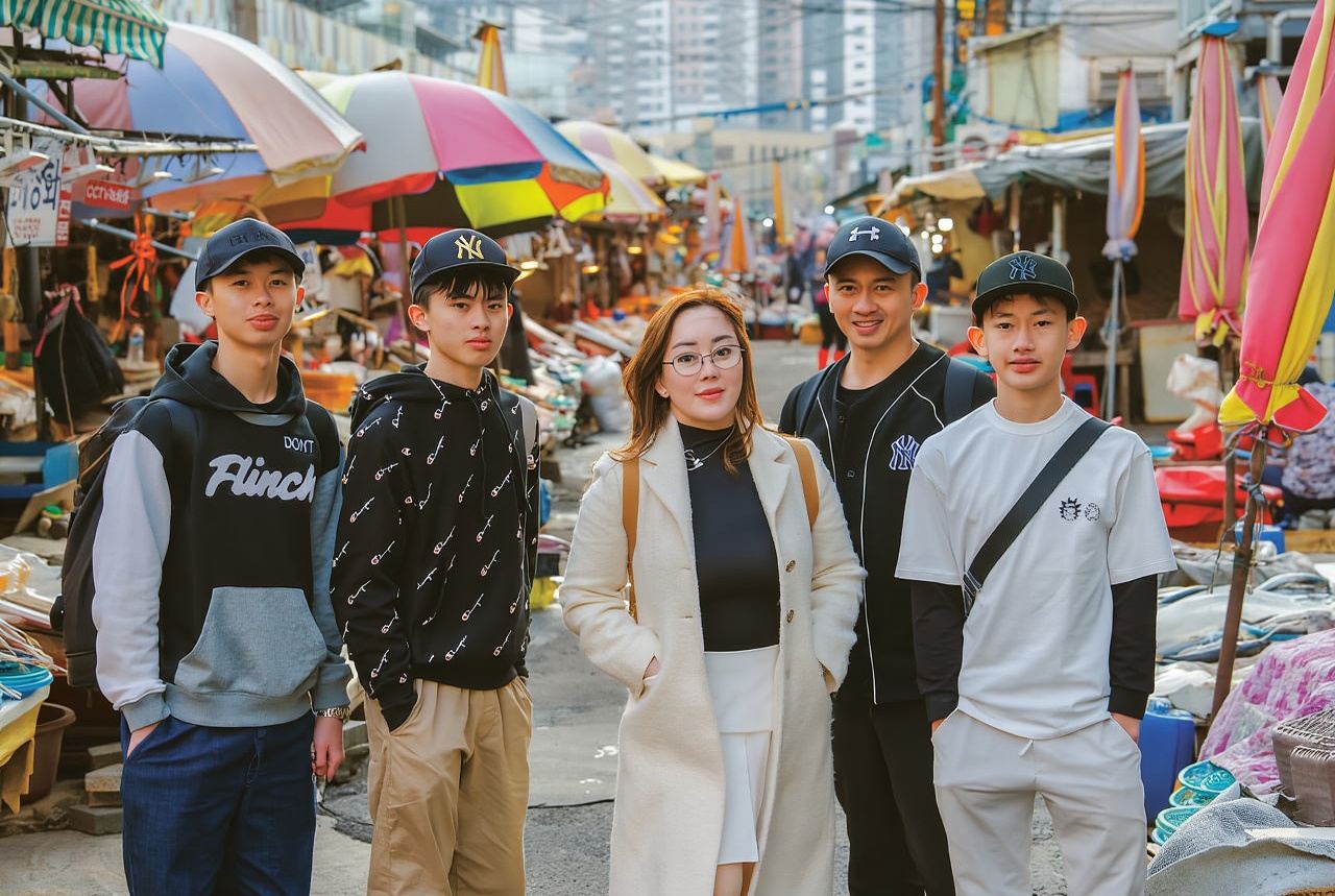 Busan Night Tour: Market, Skywalk & Optional SnapShot