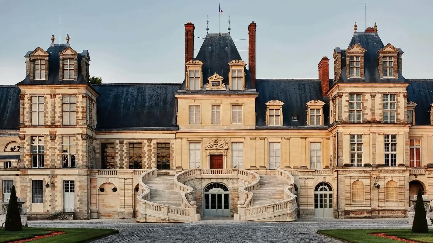 巴黎經典包車一日遊：楓丹白露宮+巴比松森林+凡爾賽宮+花園