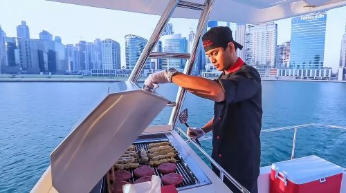 Dubai Luxury Shared Yacht Tour with Live BBQ Dinner / Breakfast Transport Passes 5