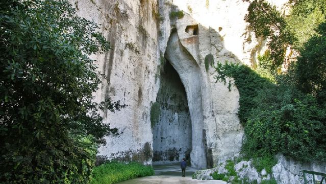 Ancient Syracuse: private guided tour of the Neapolis archaeological park