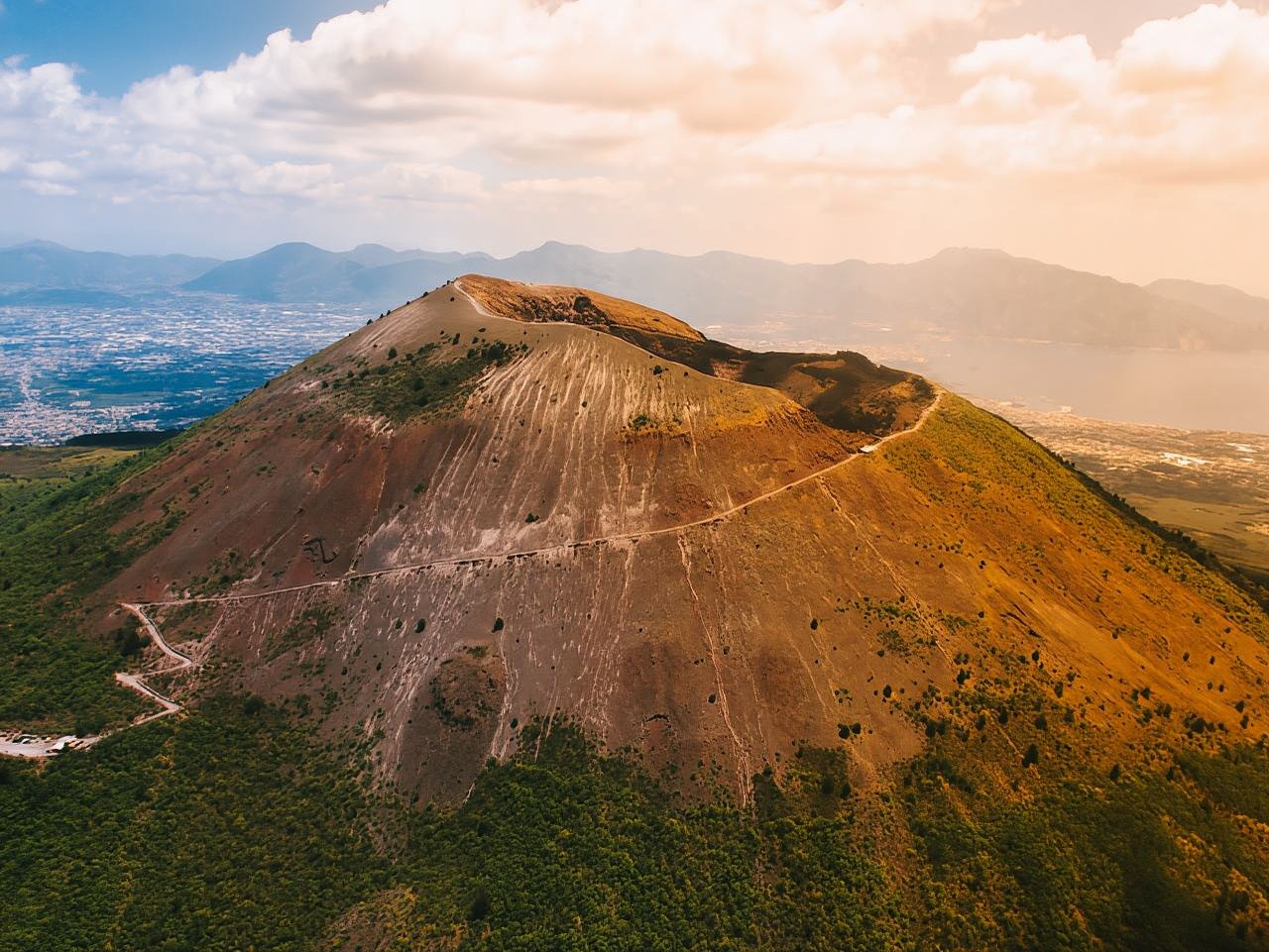 Vesuvius & Pompeii Tour: Step into Ancient History & Nature