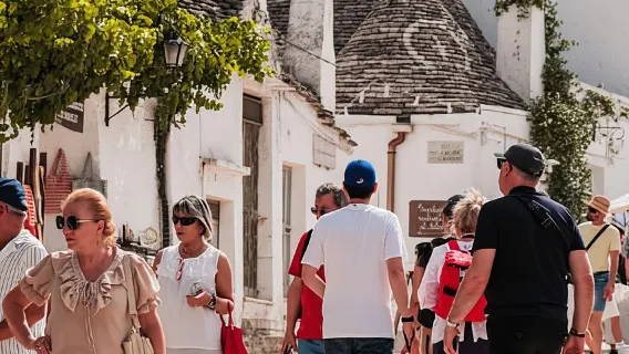 From BARI: Tour of Matera and Alberobello by comfortable bus, visit 2 UNESCO sites