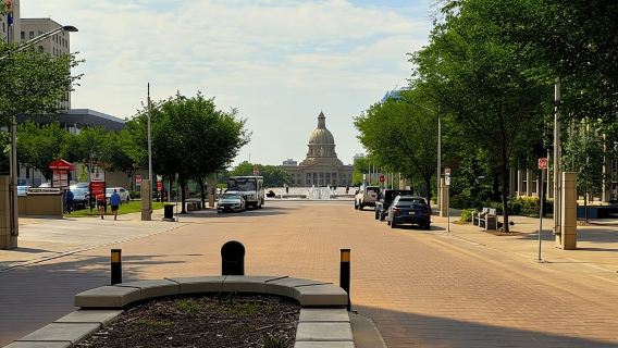 Edmonton: Tur Sorotan Kota E-Scooter|2 Jam