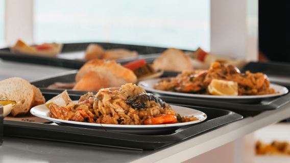 La Graciosa: Inselkreuzfahrt mit Mittagessen und Wasseraktivitäten