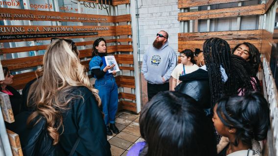 ฟิลาเดลเฟีย: ทัวร์เดินชมสตรีผู้ปฏิวัติ