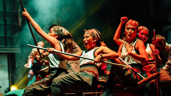 Phuket: Junkyard Theatre Dinner and Show - Standard Ticket