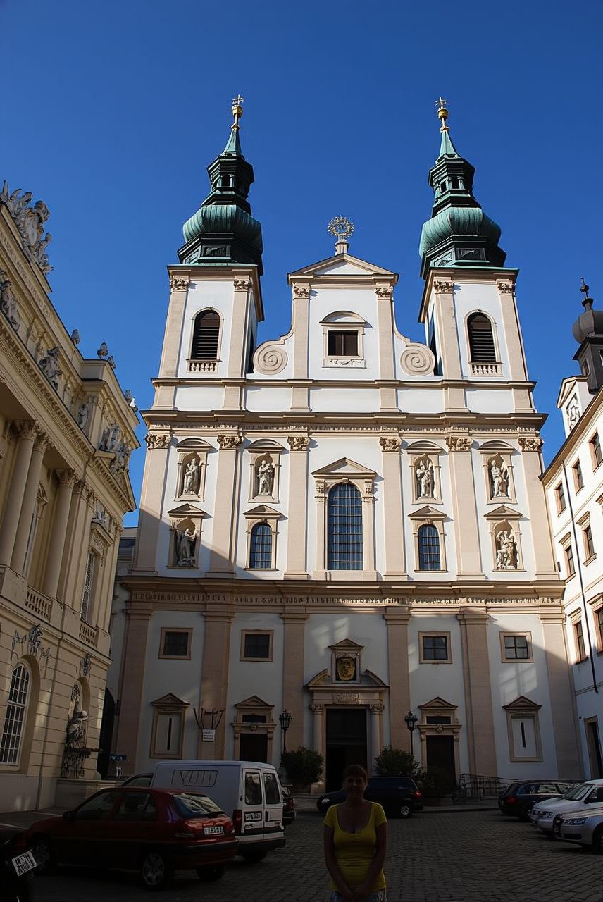 Vienna: Courtyards & Hidden Places Walking Tour